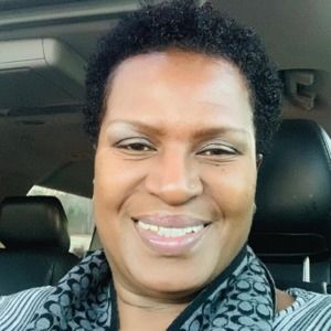 Meet your Posher, Simone